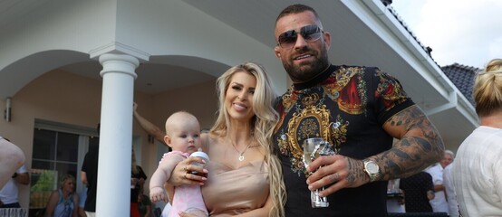 Lela Ceterová s Karlosem Vémolou a dcerou Lili Lela Ceterová s Karlosem Vémolou a dcerou Lili