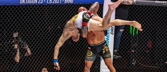 Karlos Terminátor Vémola má znamenitý wrestling Karlos Terminátor Vémola má znamenitý wrestling