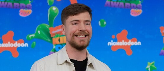 Youtuber MrBeast: Co dělá a jak vydělal miliardové jmění Youtuber MrBeast: Co dělá a jak vydělal miliardové jmění
