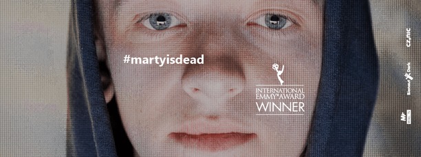 Oceňovaný internetový seriál #martyisdead online na Voyo
